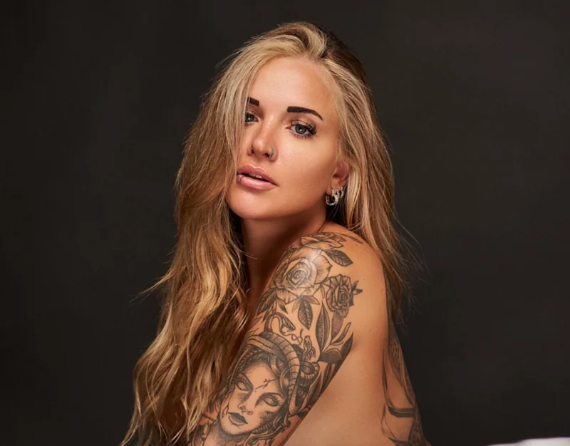 Katesmiifree OnlyFans creator with exclusive content