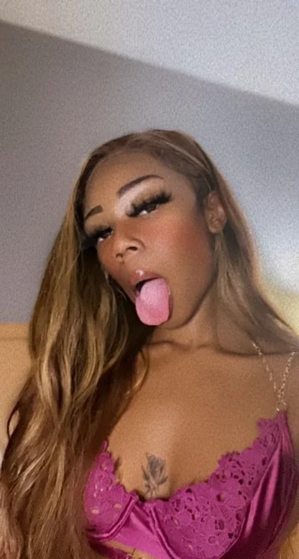 Yamssss . ✨ OnlyFans creator from Dallas, TX