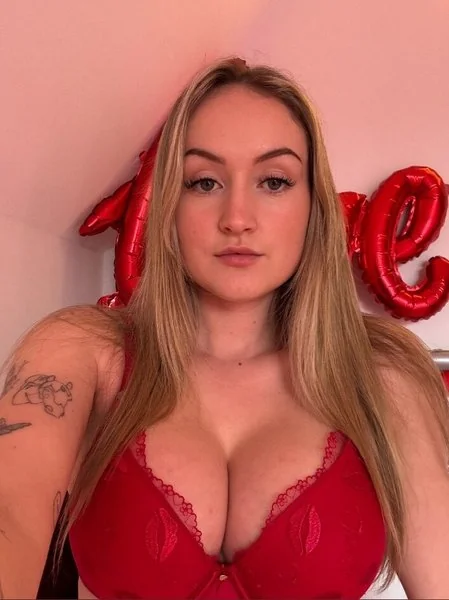 keeleycars OnlyFans British girl
