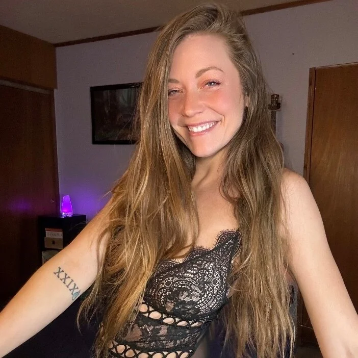 Kenna OnlyFans profile picture - Charming MILF