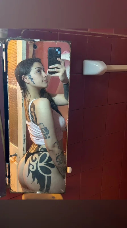 kiaritaxxx OnlyFans profile