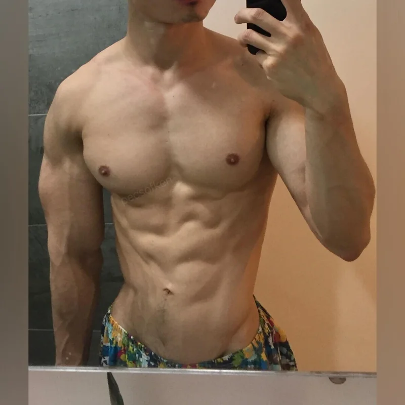 K.O.F kingofireworks OnlyFans creator with muscle worship