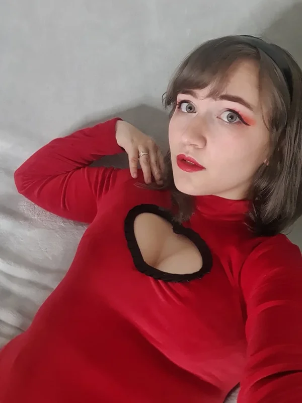 Kinkblu OnlyFans Creator Kinkblu OnlyFans Slim Brunette