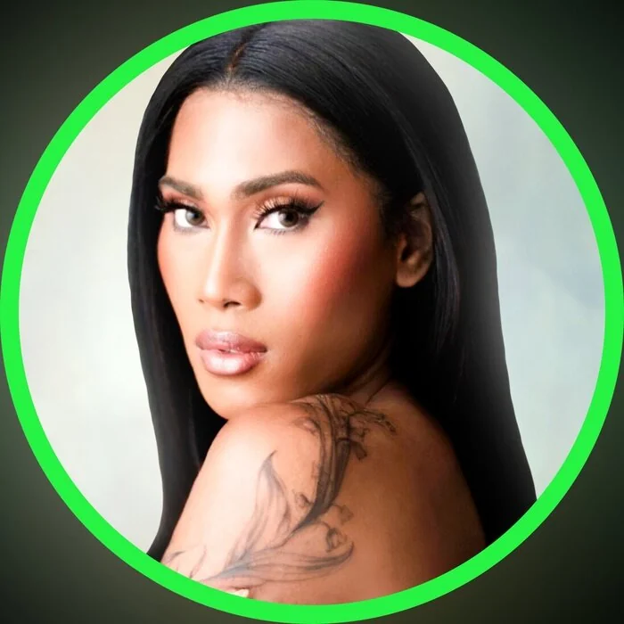 Kira Asia OnlyFans Fashion Designer