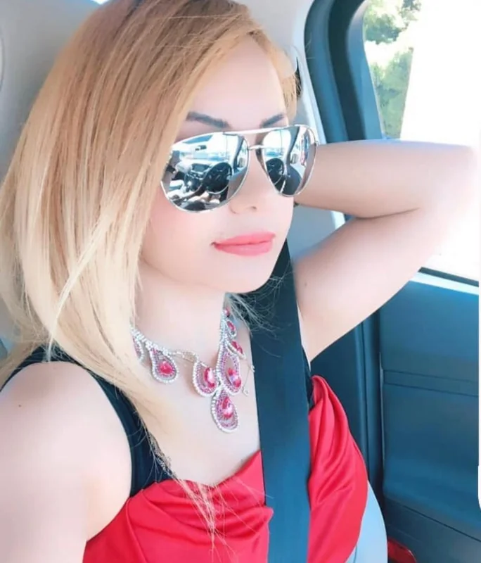 Kira OnlyFans profile