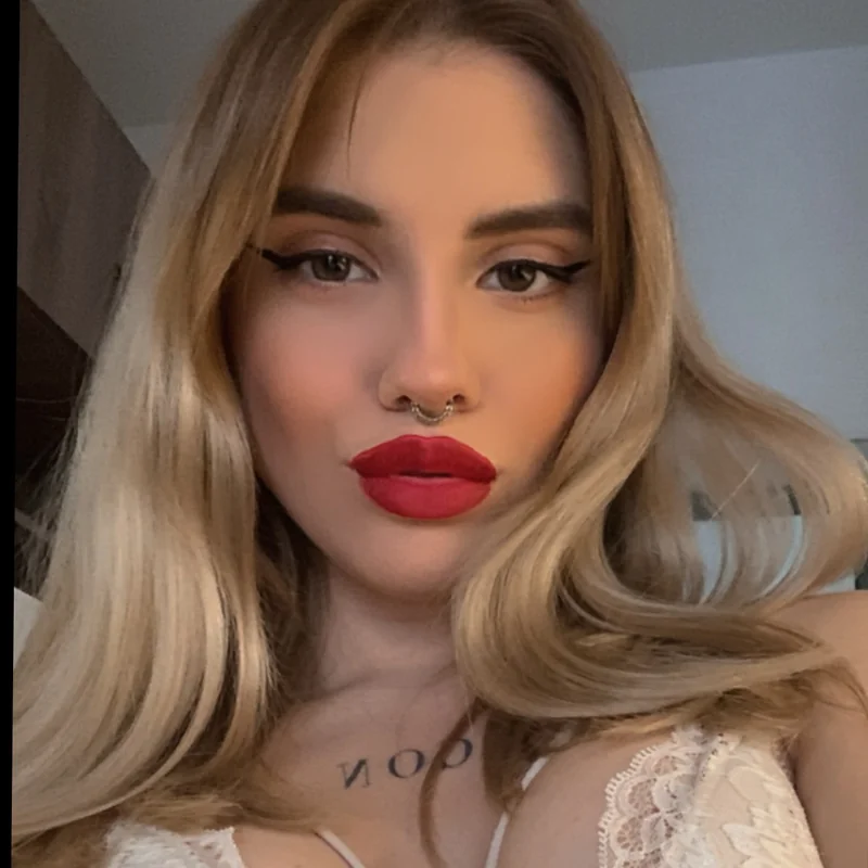 19yo Kira Jewel Exposed - OnlyFans Creator Profile Picture