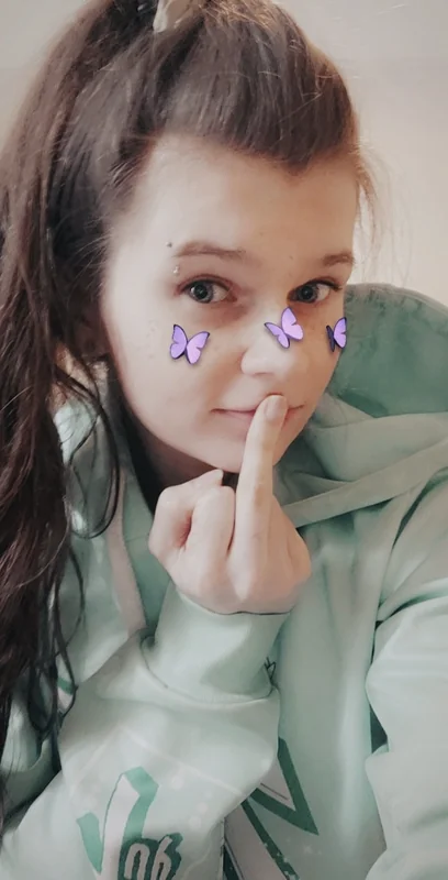 Kira on OnlyFans with exclusive content