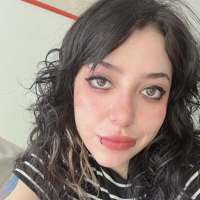 Miki's Free Page - OnlyFans Creator Profile Picture