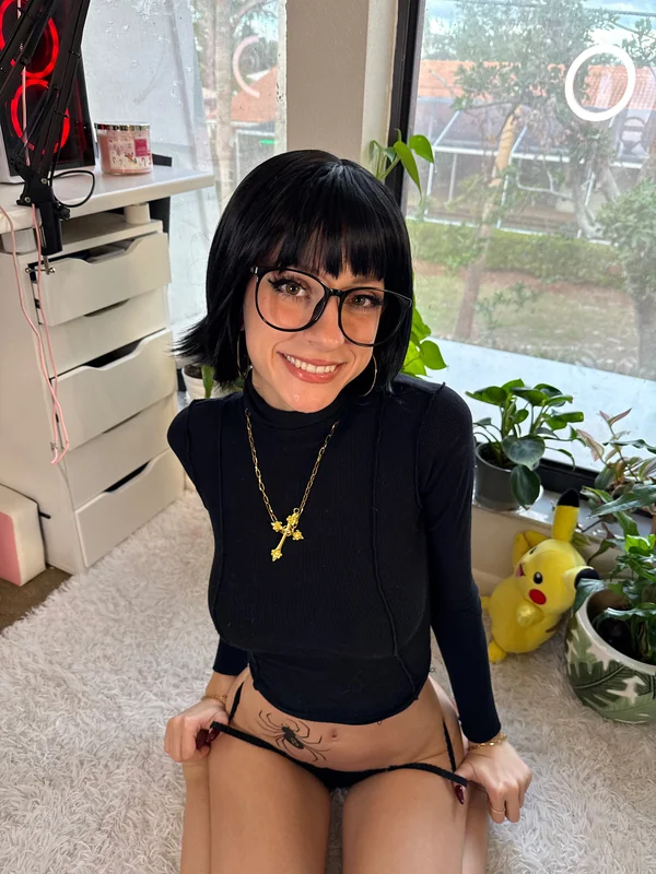 Kitty OnlyFans Creator Kitty OnlyFans creator with glasses