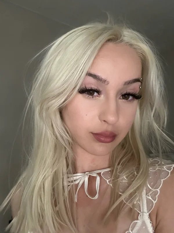kk OnlyFans Profile kk OnlyFans blonde creator