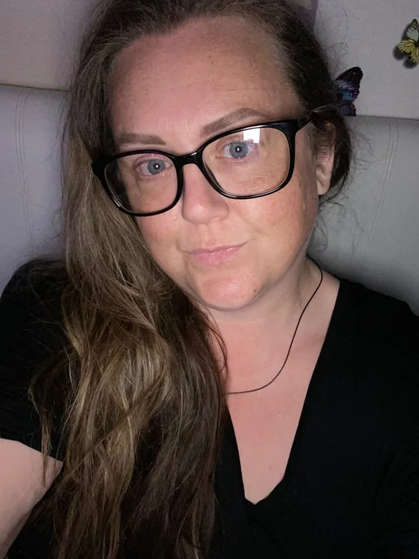 Kola OnlyFans Profile Kola OnlyFans curvy and mature creator