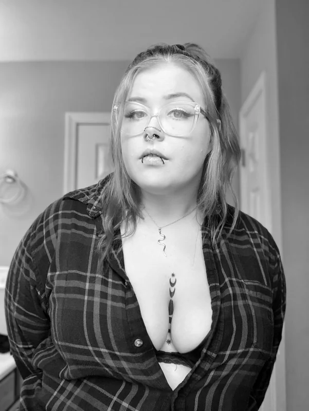 KorraMoon OnlyFans BBW personality