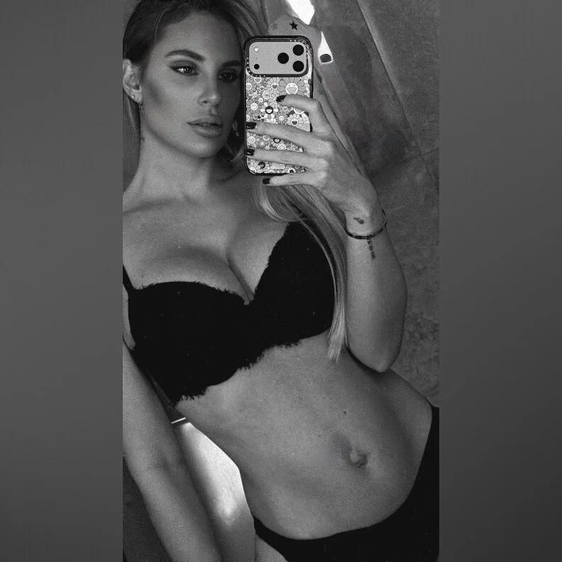 FRANCESCA BRAMBILLA - Exclusive Exclusive Content on OnlyFans FRANCESCA BRAMBILLA (@labrambillina) OnlyFans exclusive creator profile photo