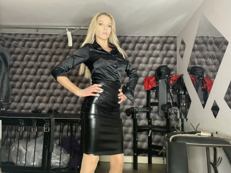 Ladydarkangel - OnlyFans Creator Profile Picture