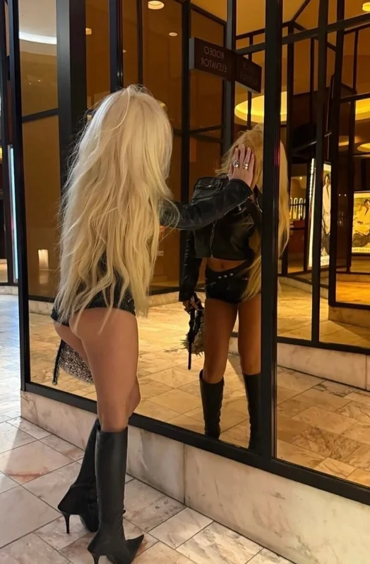 laragazzadeitattoo free - OnlyFans Creator Profile Picture