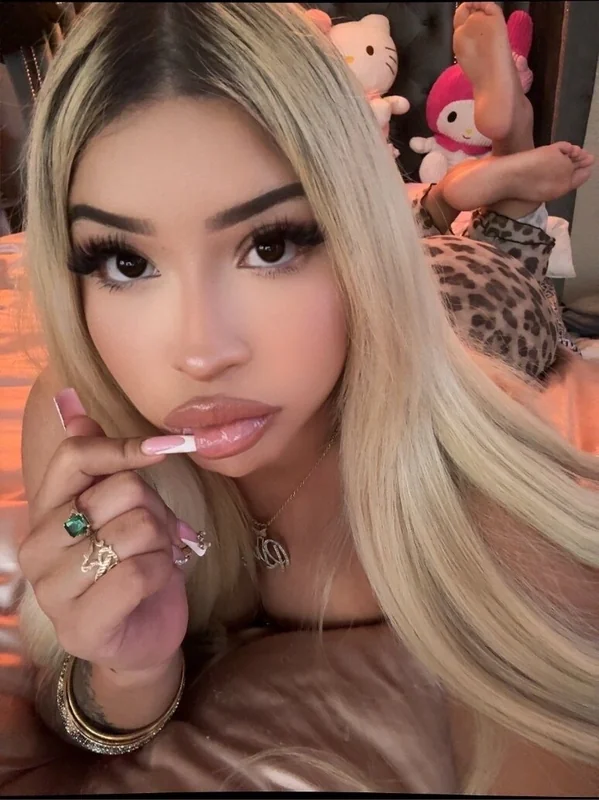 Latina Bratt OnlyFans profile