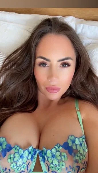 laura_hollyman on OnlyFans laura_hollyman OnlyFans glamour model