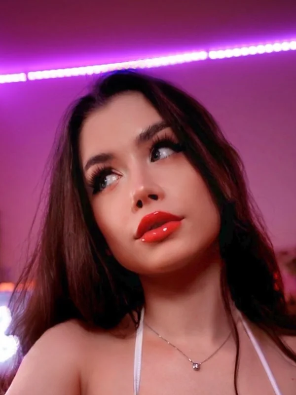 Laurel Jeune - OnlyFans Creator Profile Picture