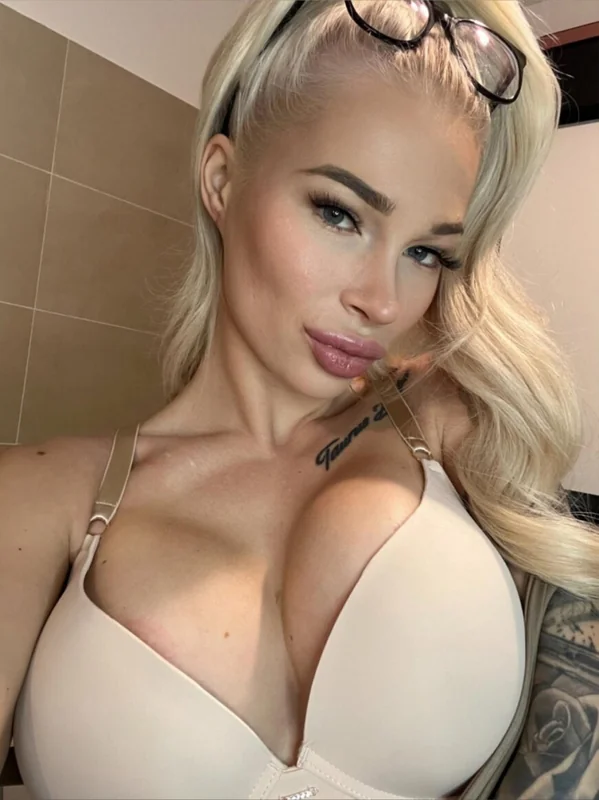 Layla Leona - OnlyFans Creator Profile Picture