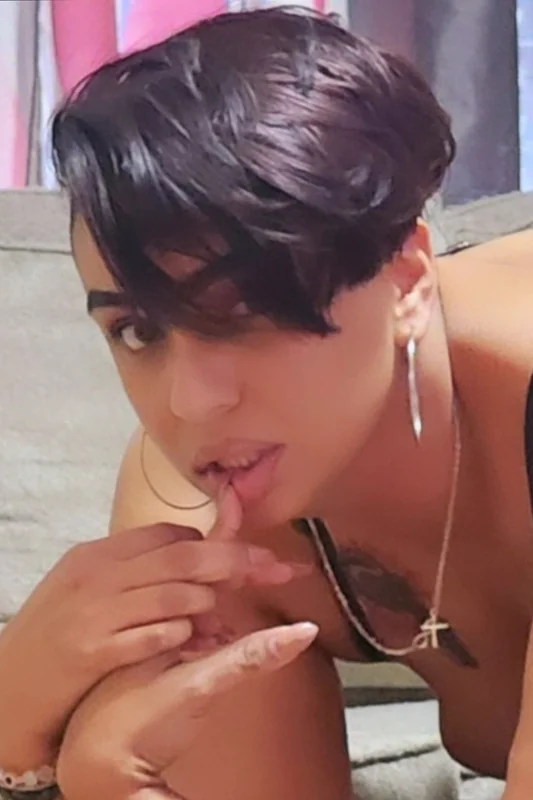 Lei OnlyFans profile