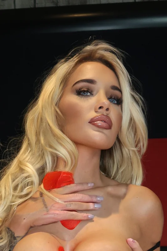 Leonie - OnlyFans Creator Profile Picture