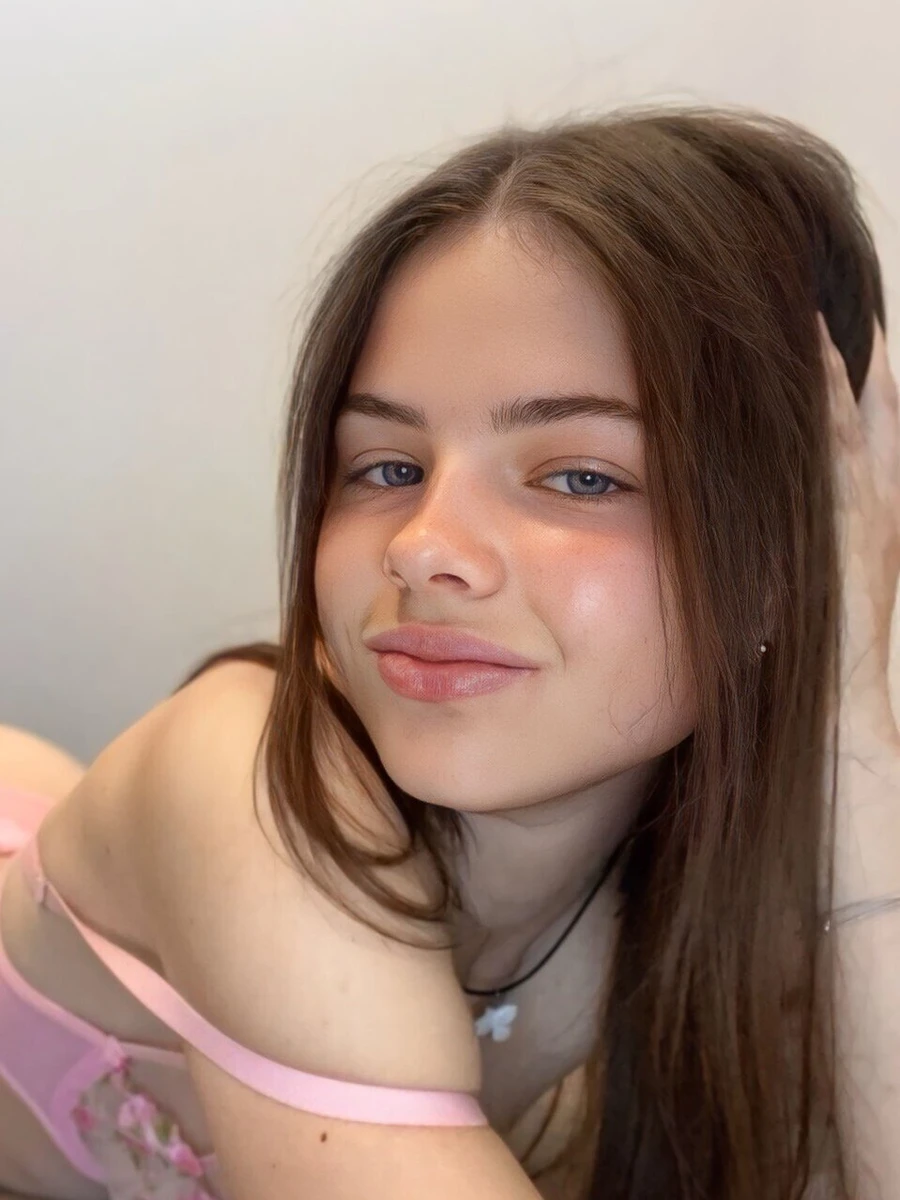 Lera Kiss teen 💋 OnlyFans profile
