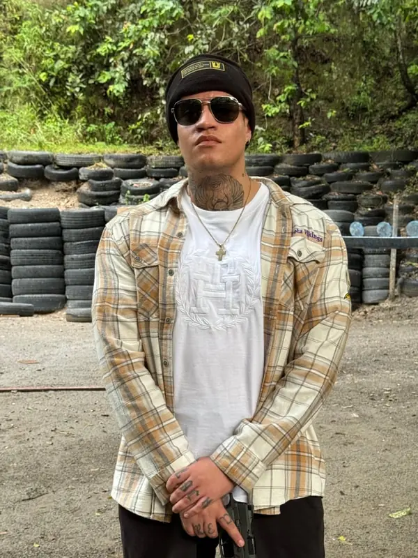 Lescoria OnlyFans tattooed male creator