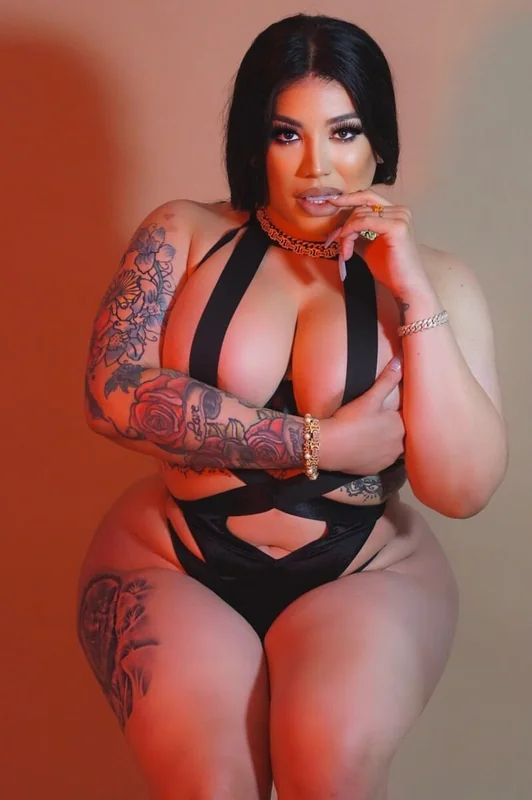 Leslielaperla OnlyFans Curvy Creator