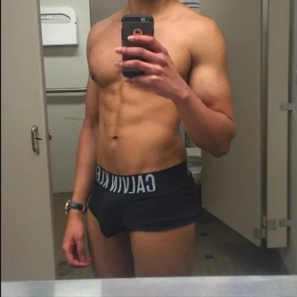 Levi Strong VIP OnlyFans creator with exclusive content
