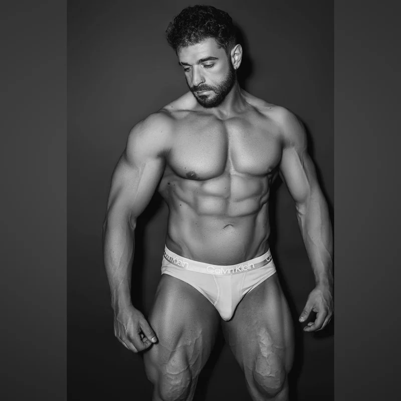 Lewis Adams OnlyFans bodybuilder profile