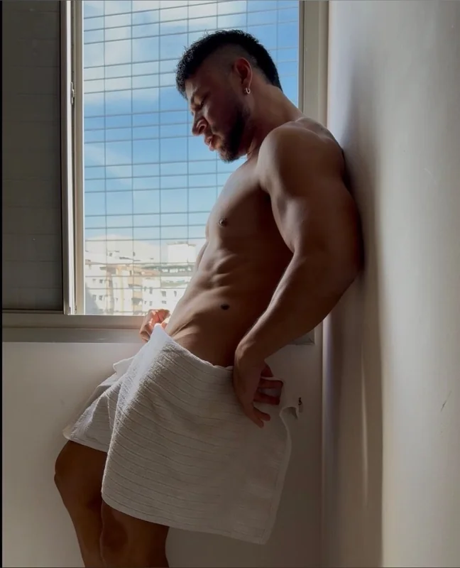 % - OnlyFans Creator Profile Picture