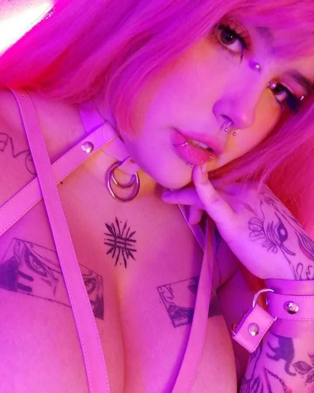 Lilbolisefree on OnlyFans with gorgeous features