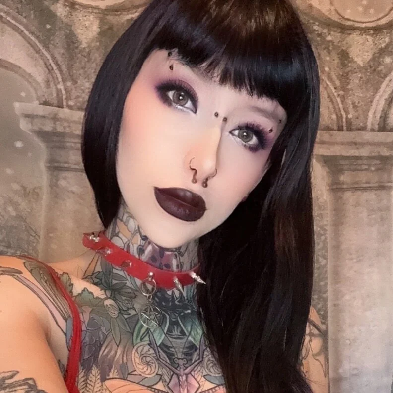 Goth M0mmy Lilli big tiddy goth m¡lf OnlyFans profile