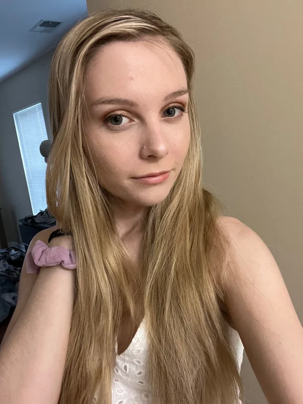 Lily Brooke - OnlyFans Creator Profile Picture