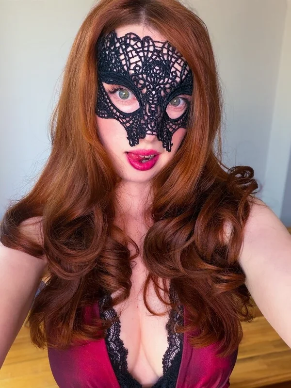 Lily HoneyBee OnlyFans profile