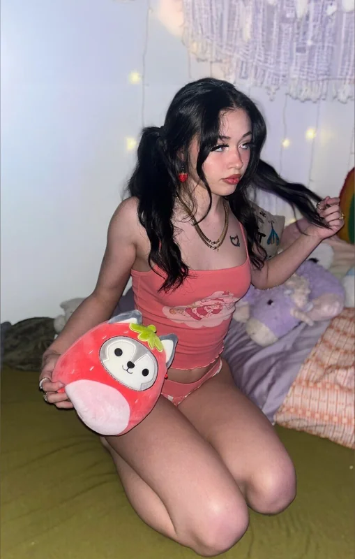 Lilypopz OnlyFans profile