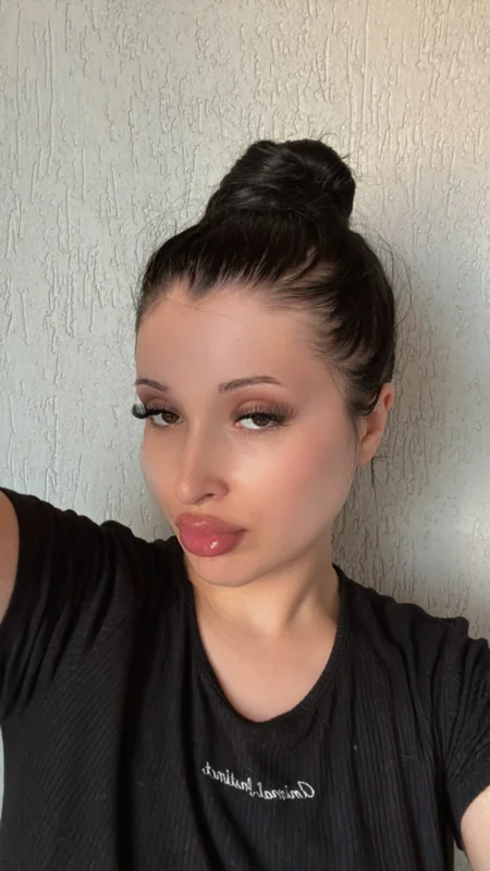 Lisa jaz OnlyFans creator with sexy pics