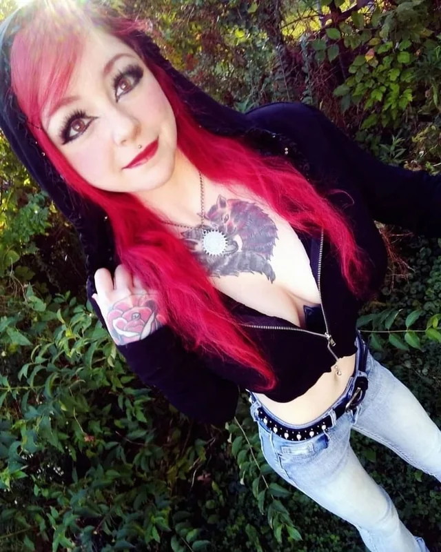 Little Red OnlyFans profile