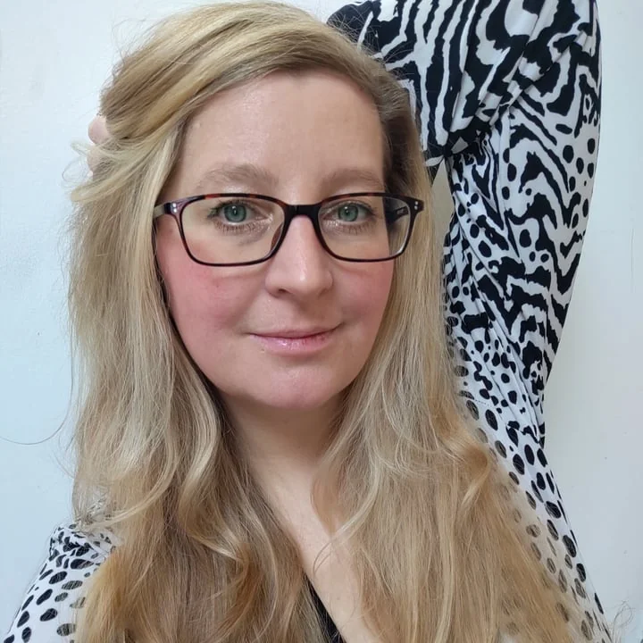 Liz OnlyFans blonde creator