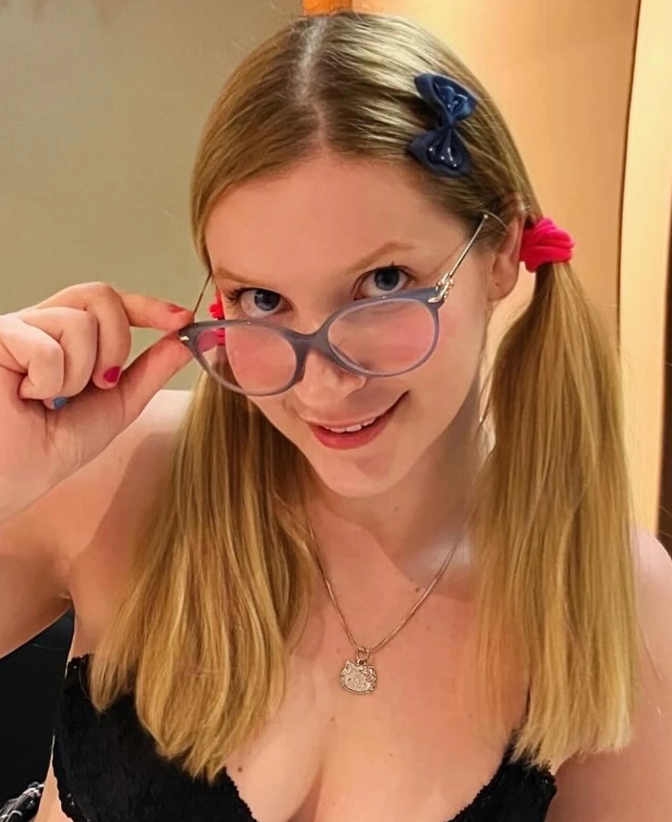 Lizzy Sweet - OnlyFans Creator Profile Picture