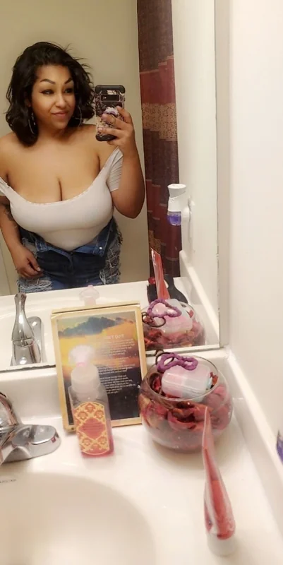 BustyIndianPrincess199778 - OnlyFans Creator Profile Picture