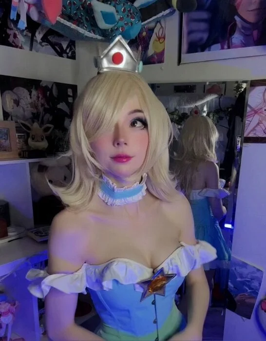 Lolyomie OnlyFans lewd content creator