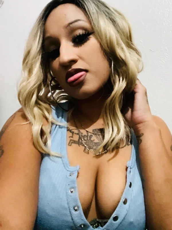 Gabbyx OnlyFans creator with unique personality