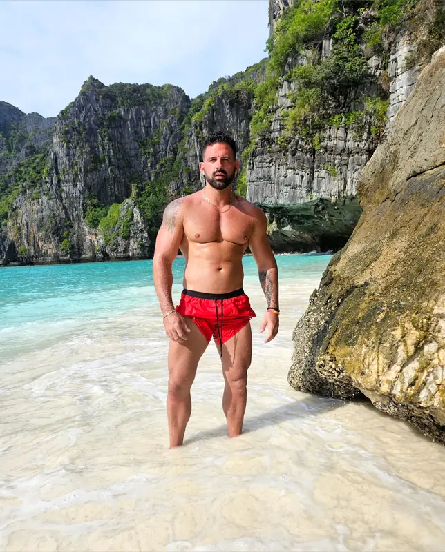Lorenzo Viota [18] OnlyFans profile