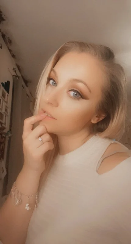 Louloubeck OnlyFans profile