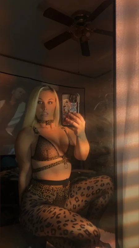 Your Cosplayer Girlfriend OnlyFans profile