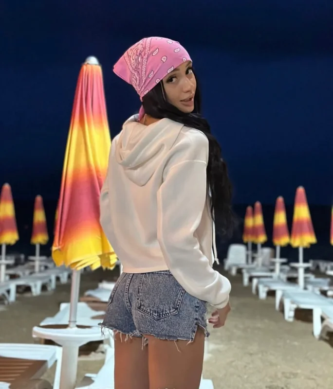 Andreea OnlyFans Creator Andreea OnlyFans creator with custom content