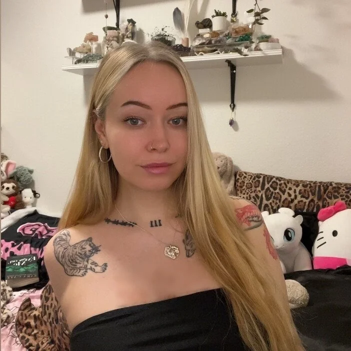 Cille OnlyFans Creator Cille OnlyFans tattooed blonde creator