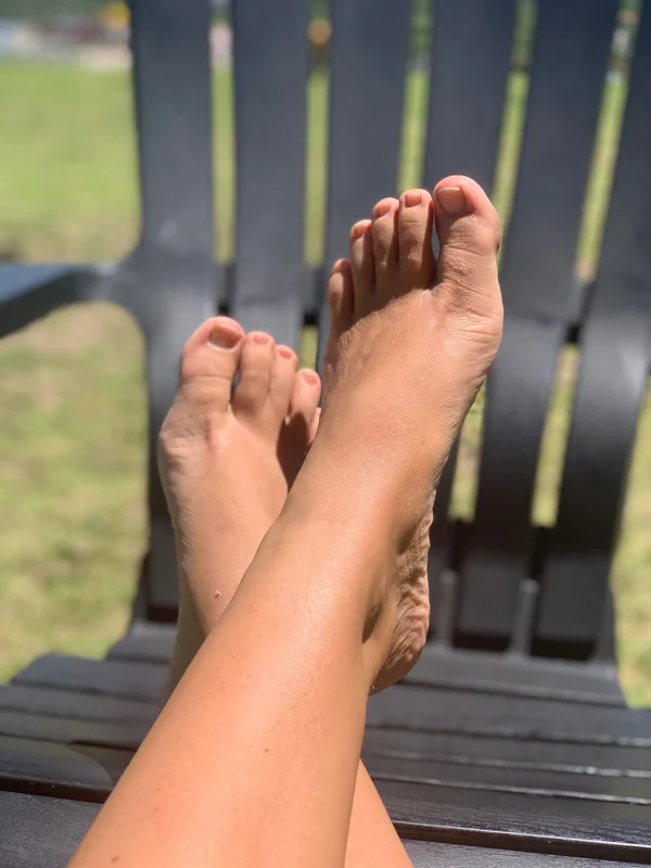 My feet your fantasy OnlyFans feet enthusiast