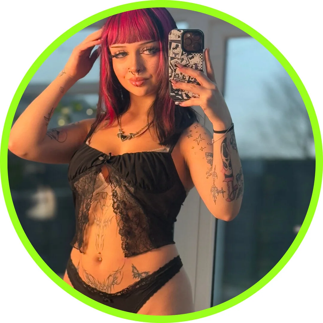 Lucy 😈  (5'0/ 152cm) OnlyFans profile